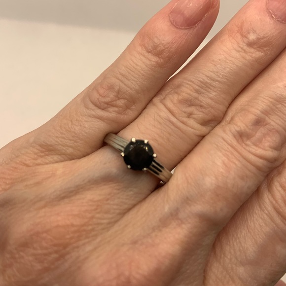 BLACK SPINEL RING AND PENDANT - Picture 2 of 8